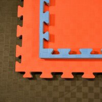 Trainings-Wendematte, rot/blau, 40mm Dicke 1 x 1m